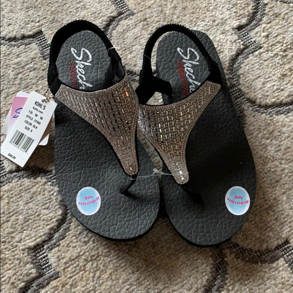 Sketchers Yoga Foam Sparkle thong sandle-SZ 6 NEW